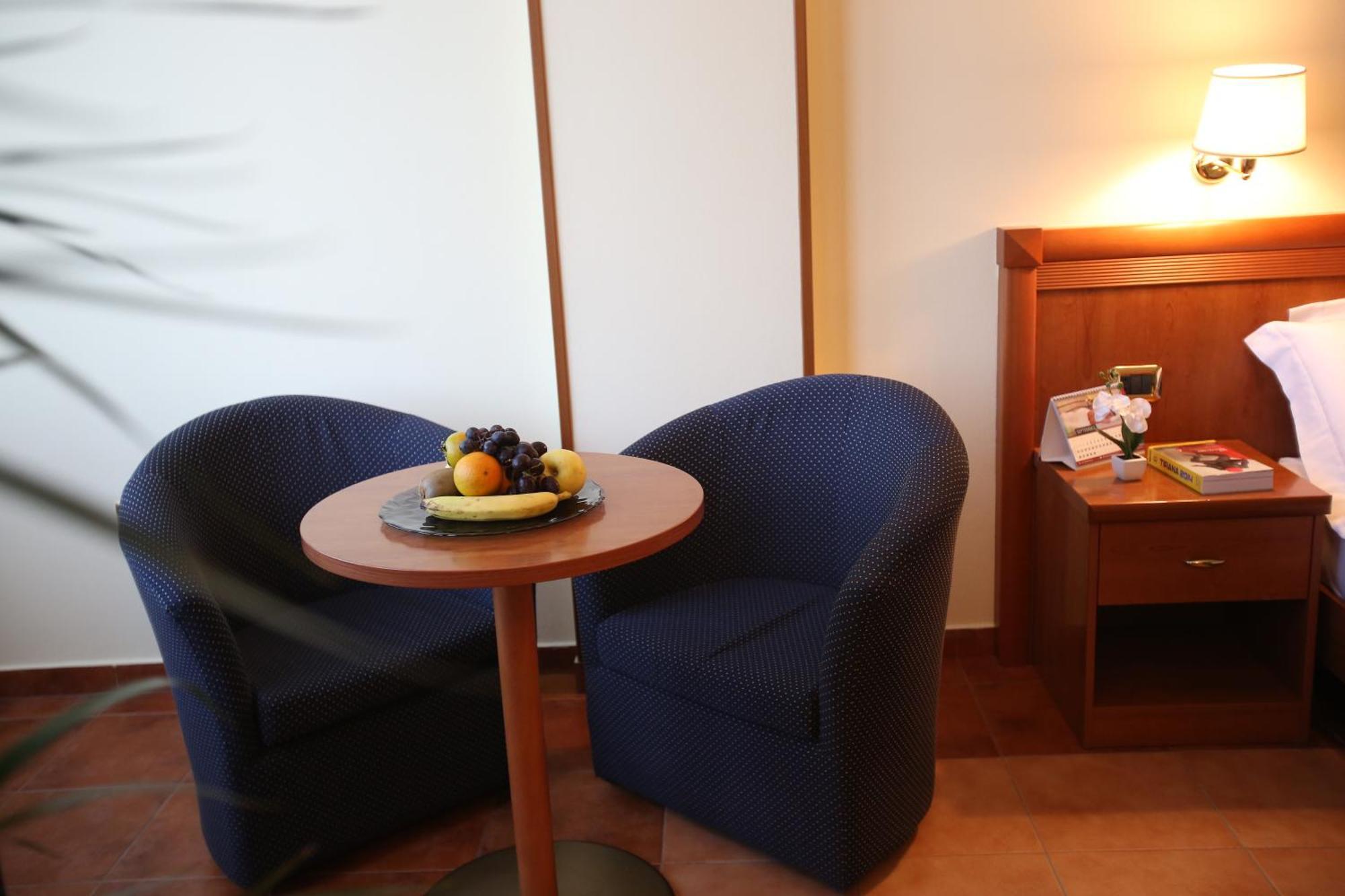 Hotel Continental Vorë Chambre photo