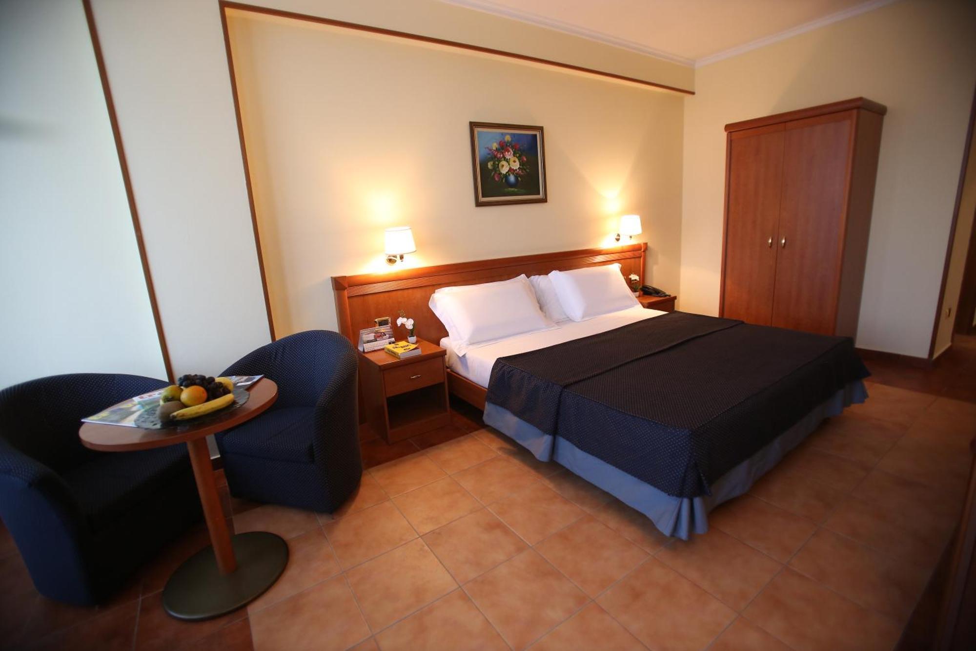 Hotel Continental Vorë Chambre photo