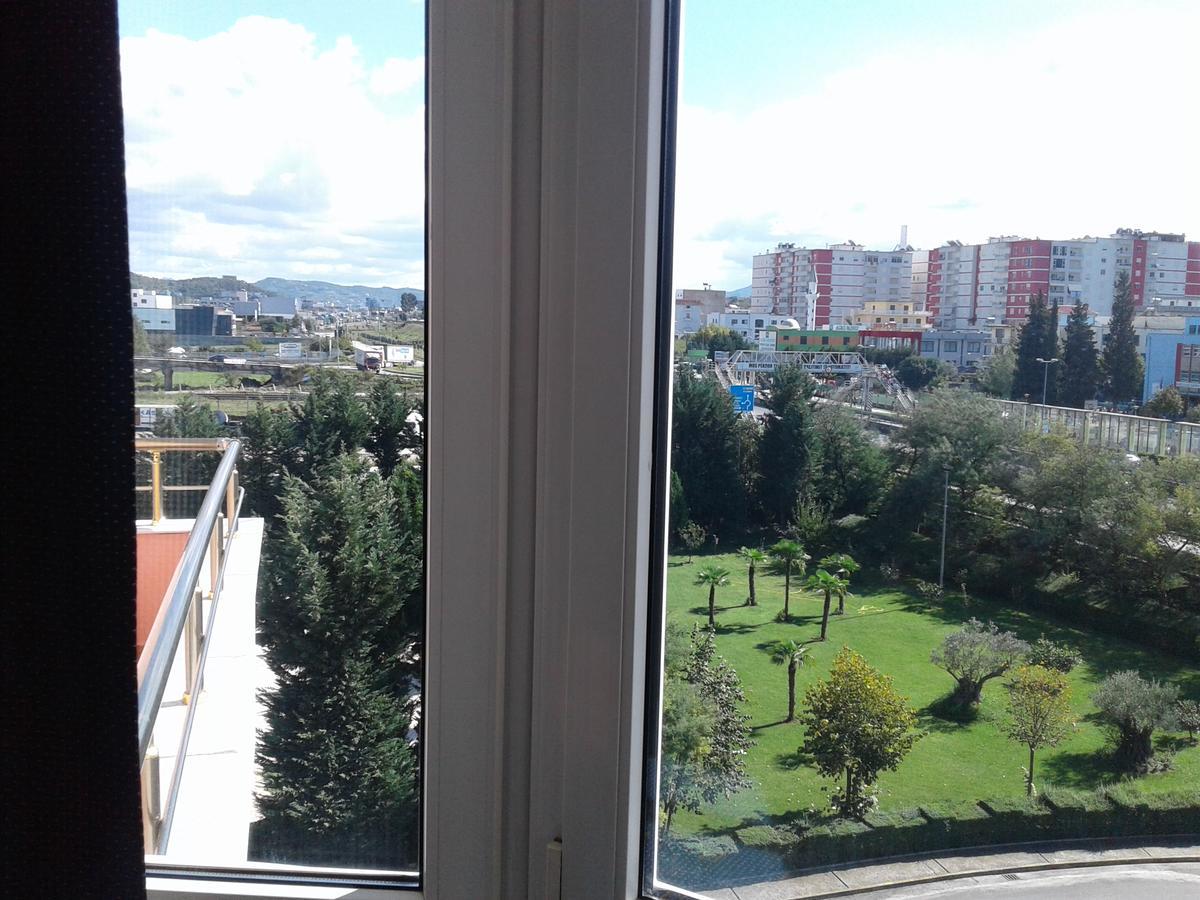 Hotel Continental Vorë Chambre photo